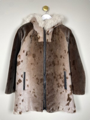 Sælskindspels str. M <br/> med hætte