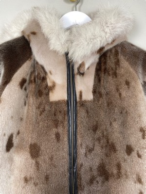 Sælskindspels str. M <br/> med hætte