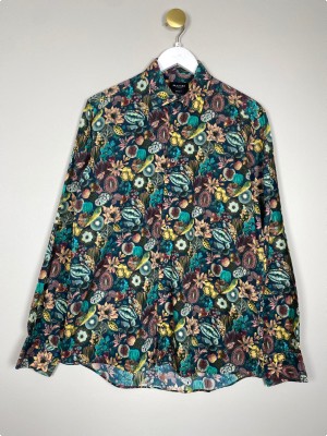 Sand str. 42 <br/b> mønstret skjorte med frugter