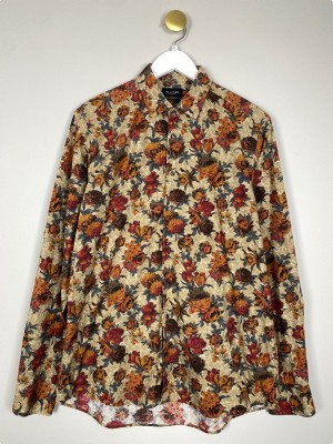 Sand str. 42 <br/b> mønstret beige skjorte med blomster