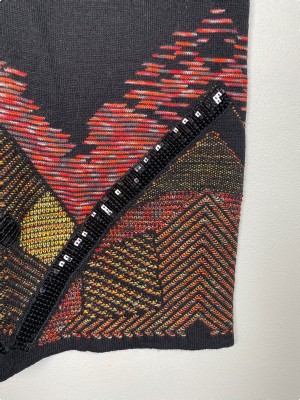 Didier Parakian str. S <br/> sort kjole med mønster og pailletter foruden