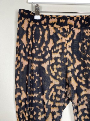 Sofie Schnoor str. XL <br/> brun/sort mønstret meshbukser