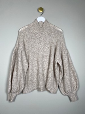 Second Female str. XL <br/> beige strik med pufærmer