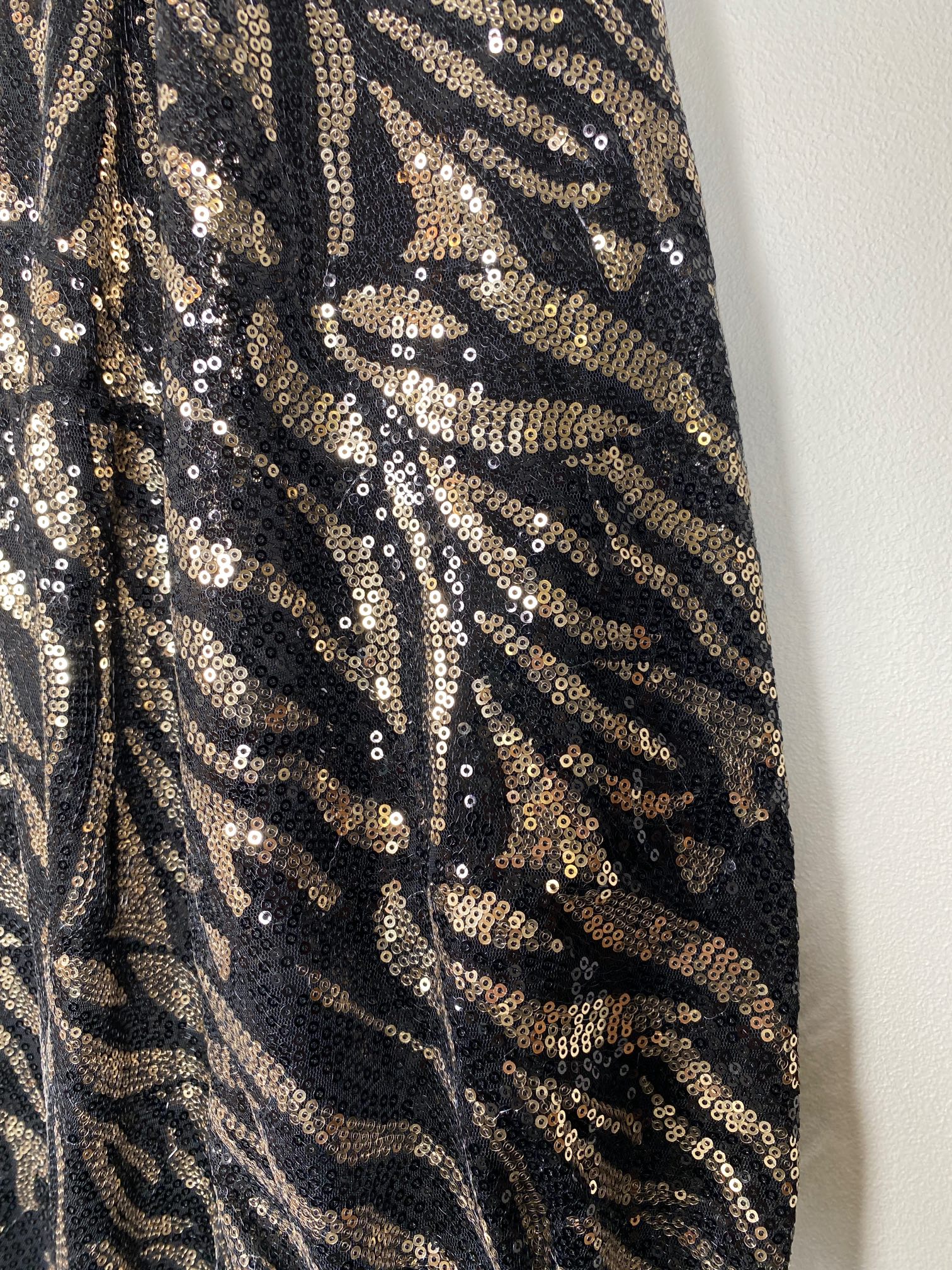 La Strada Unica str. XL <br/> lang sort kjole med pailletter - Billede 2