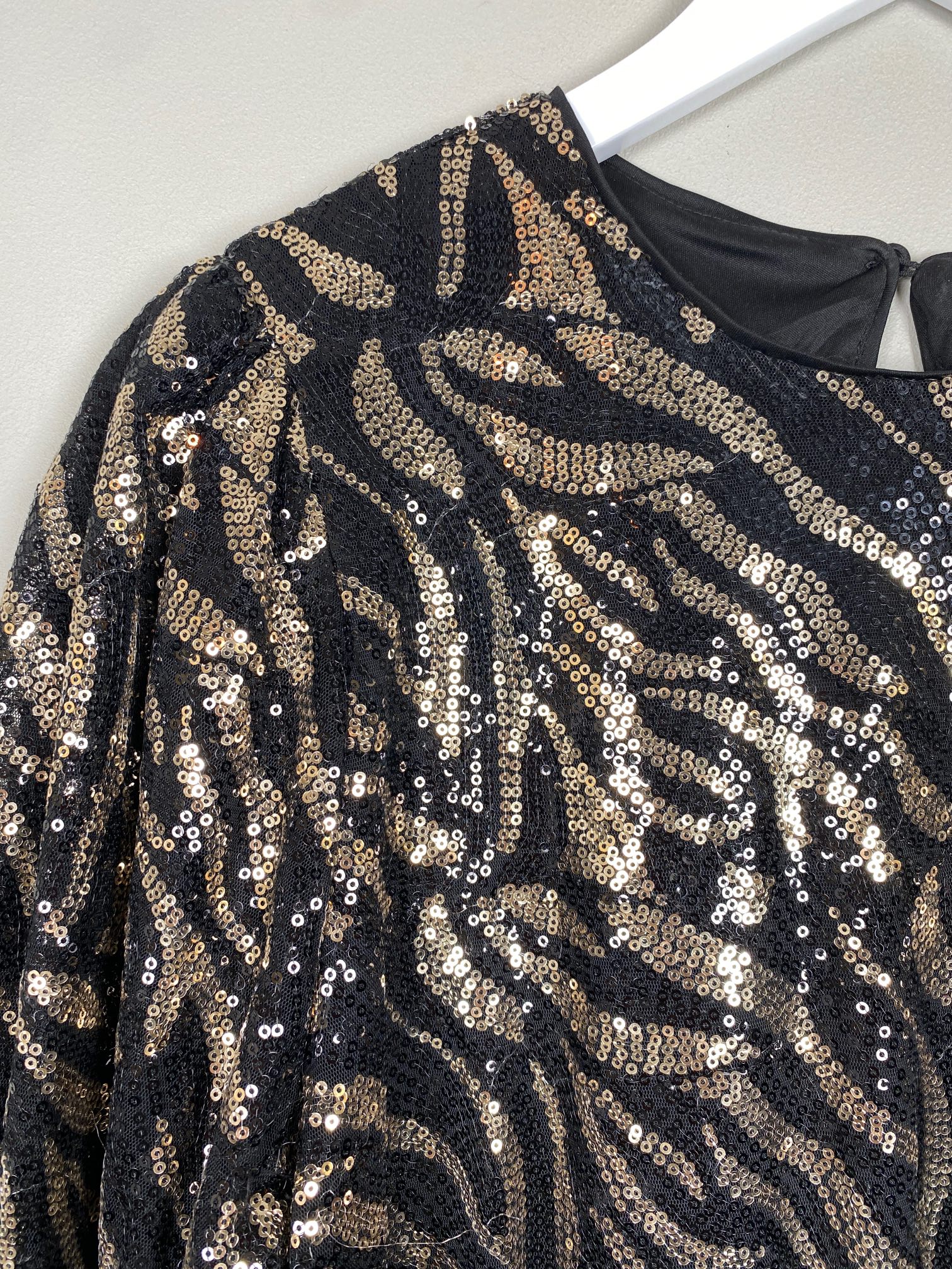 La Strada Unica str. XL <br/> lang sort kjole med pailletter - Billede 4