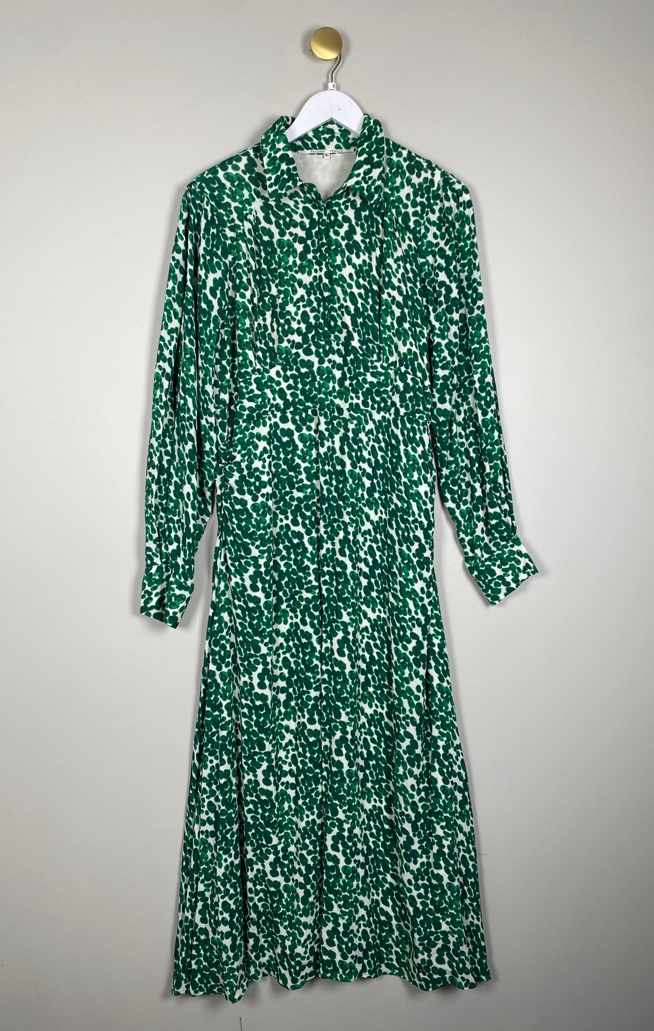 Second Female str. XL <br/> lang grønmønstret kjole