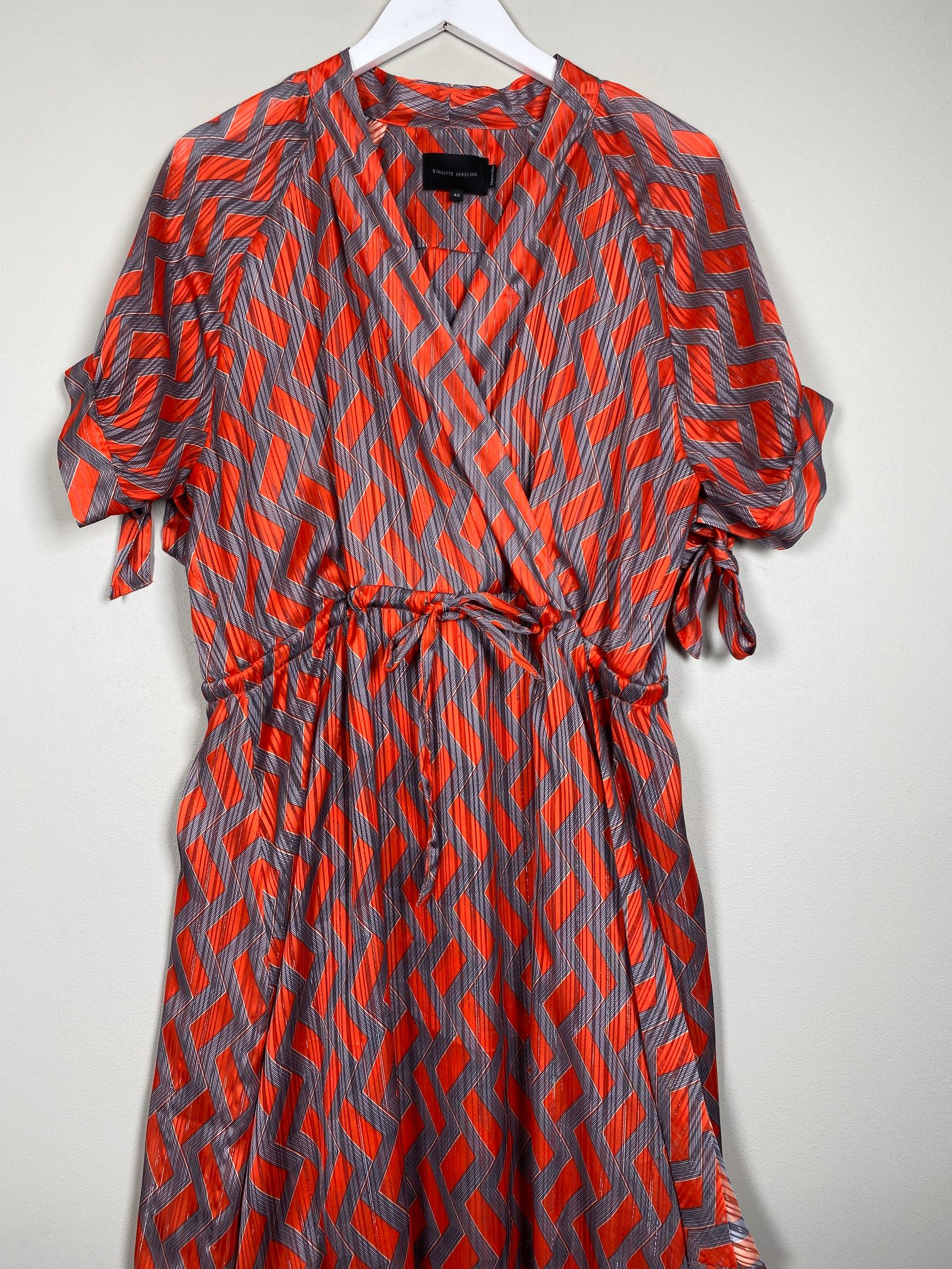 Birgitte Herskind str. 42 <br/> lang kjole i rød og grå - Billede 2