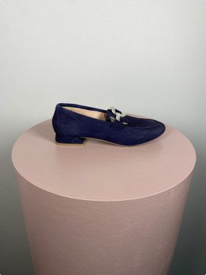 B & Co str. 38 <br/> mørkeblå loafer med dekorativt spænde