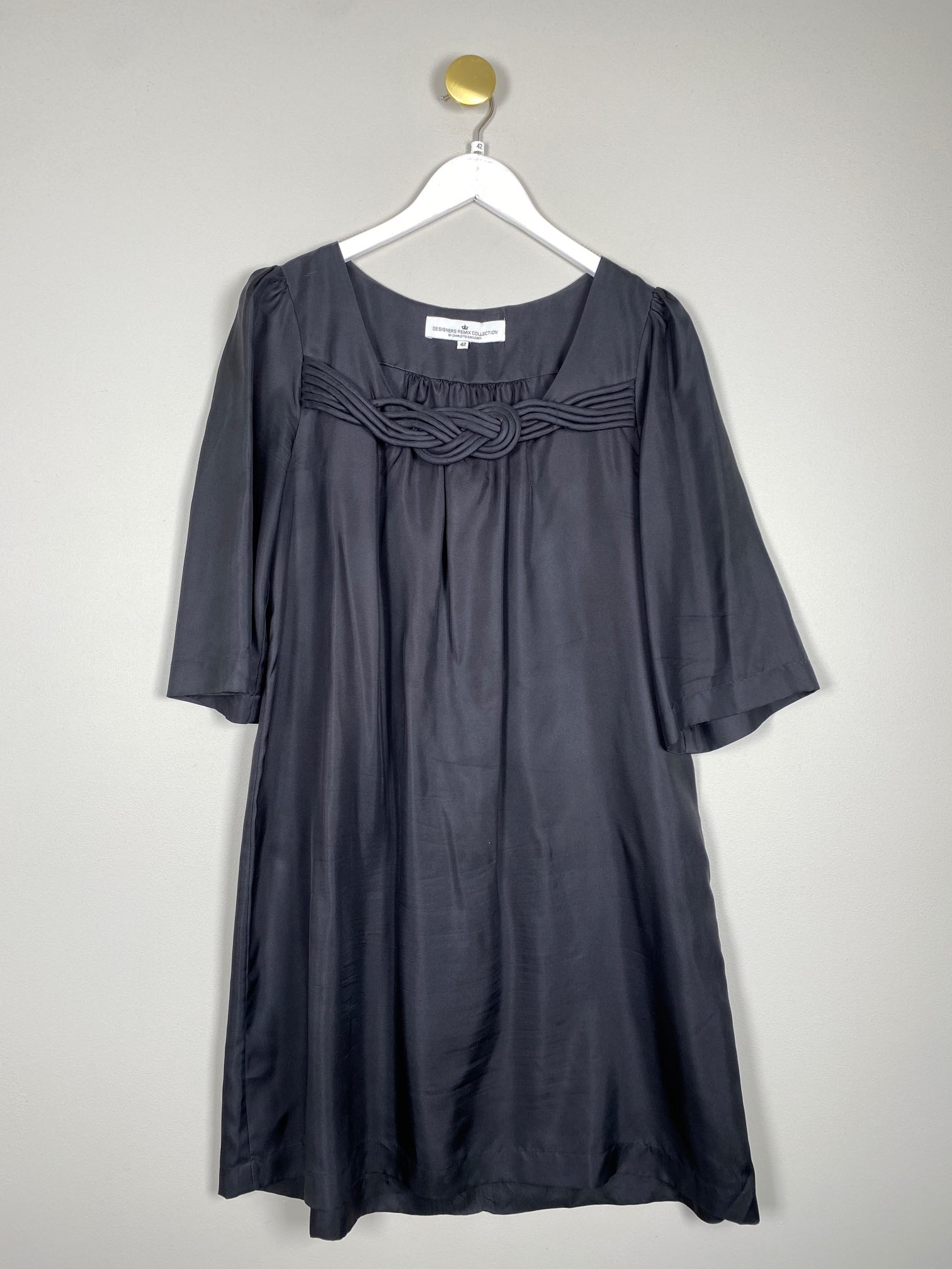 Designers Remix Collection str. 42 <br/> sort silkekjole