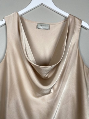 Neo Noir str. L <br/> beige top med vandfaldsudskæring