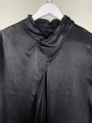 Second Female str. XL <br/> sort bluse