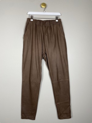 Depeche str. 40 <br/> brune skindbukser