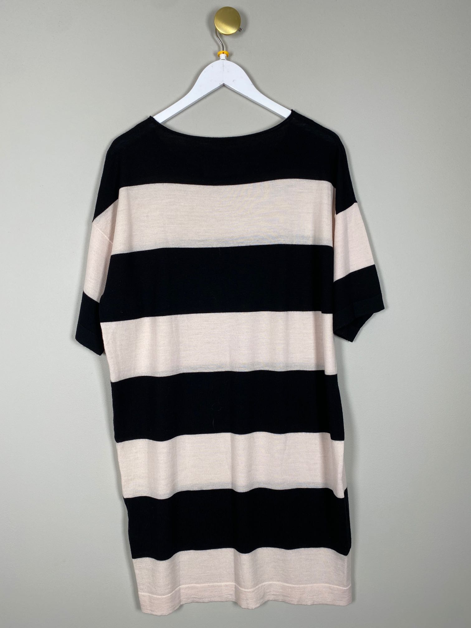 By Malene Birger str. L <br/> stribet kjole, sort og råhvid - Billede 3