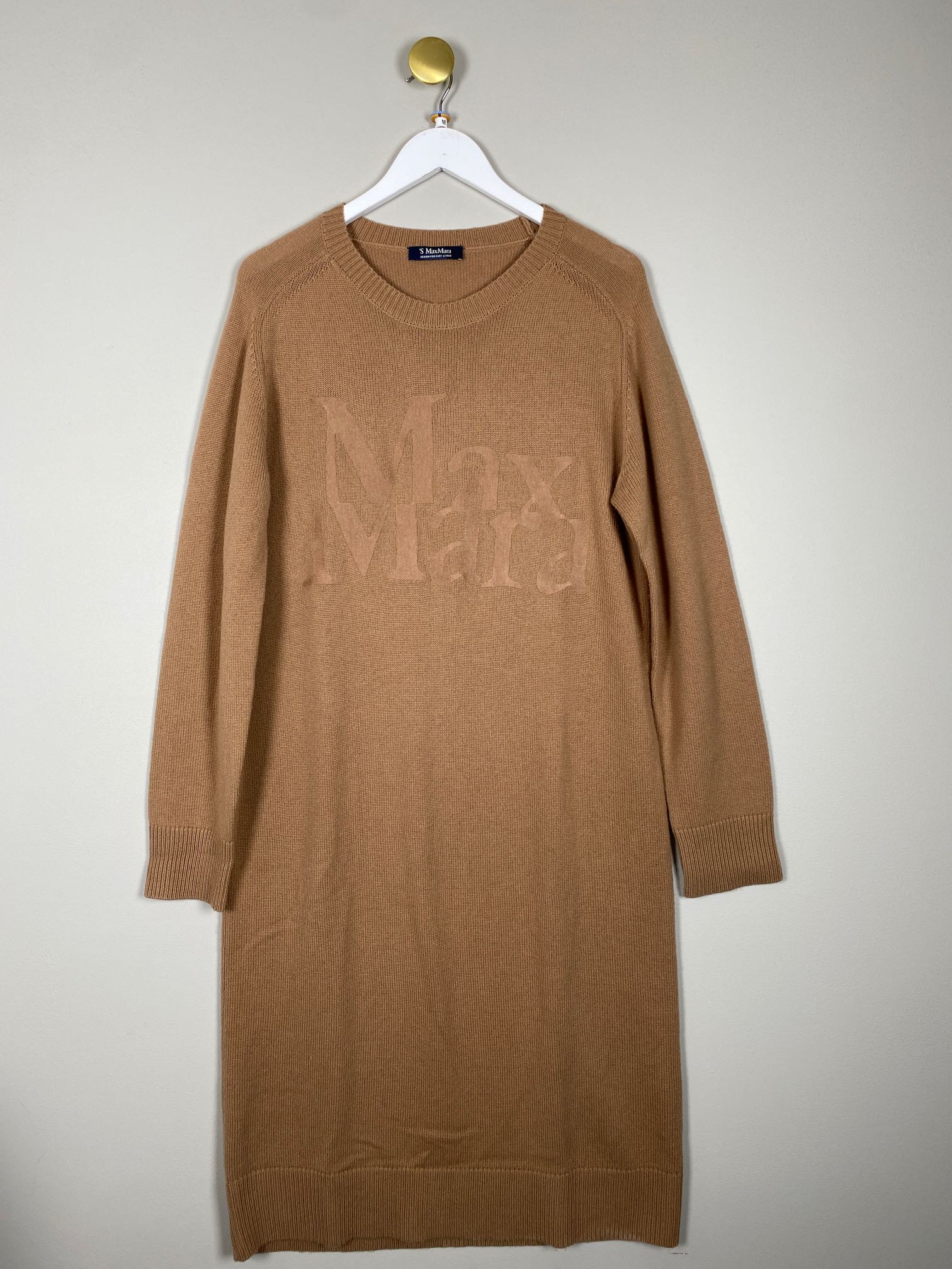 MaxMara str. M <br/> lang brun uldkjole med logo foran