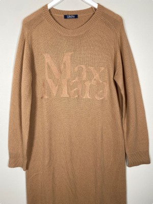 MaxMara str. M <br/> lang brun uldkjole med logo foran