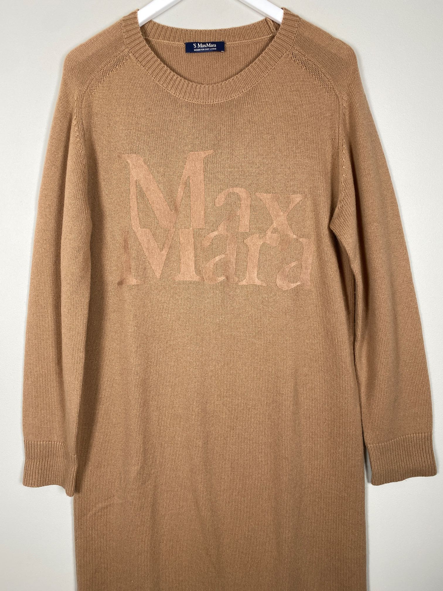 MaxMara str. M <br/> lang brun uldkjole med logo foran - Billede 2