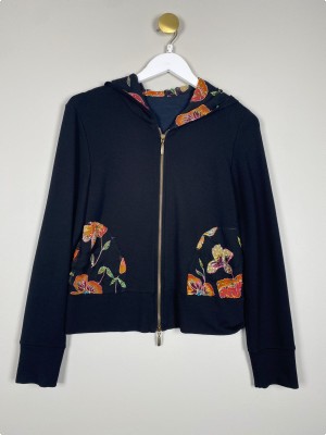 Sweatshirt S/M <br/b> sort med silkedetaljer