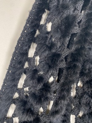 Hæklet halstørklæde med kaninpels