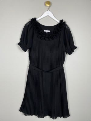 Moondust str. S <br/> sort kjole, plisseret foran