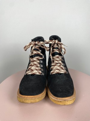 Anonymous CPH str. 38 <br/> ankelstøvle i sort ruskind