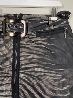 Airfield str. 42 <br/b> mørk nederdel med sølv zebraprint