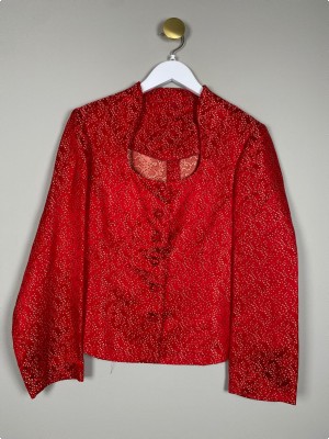 Skræddersyet blazer str. 42 <br/b> Rødt brodderi jakke med rund hals