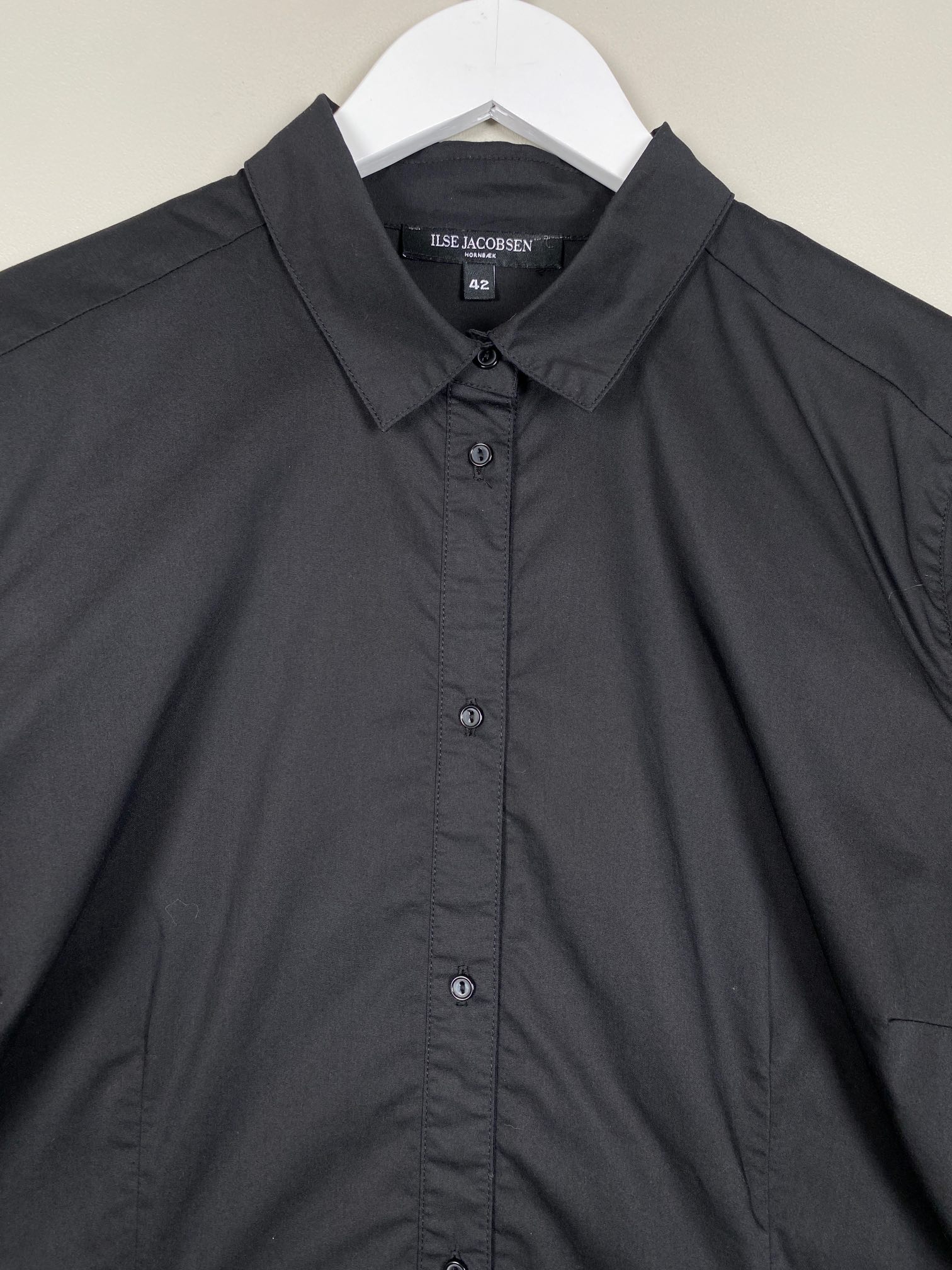 Ilse Jacobsen str. 42 <br/b> Sort skjorte - Billede 2