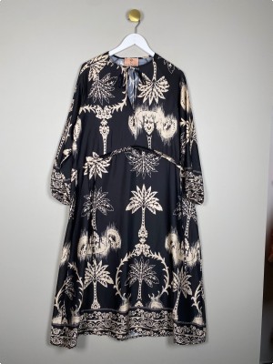 Wild collection str. 40 <br/b> sort beige mønstret kjole med bindebånd