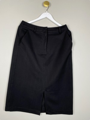 mbyM str. L <br/b> Sort lang nederdel