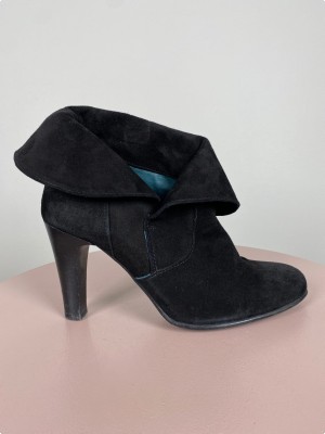Gardenia str. 38 <br/> sort ankelstøvle med hæl