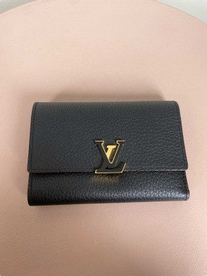 Louis Vuitton Capucines compact wallet, black