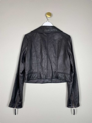 Oasis str. L <br/> Sort kort skindjakke