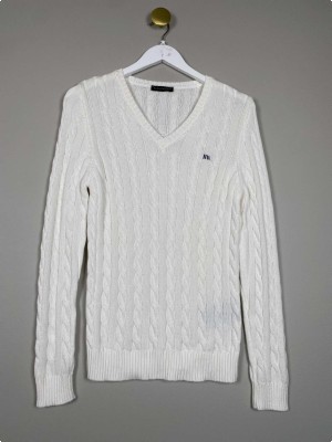 Basics More str. M <br/> Offwhite strik i kabelmønster med V hals