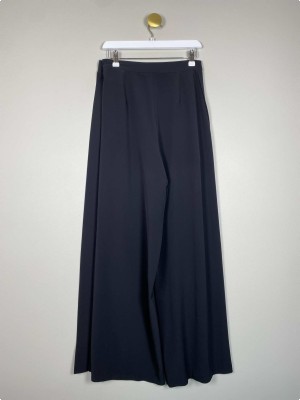 Rodier str. 38 <br/> sort elegant buks med specielle læg ned af hele benet