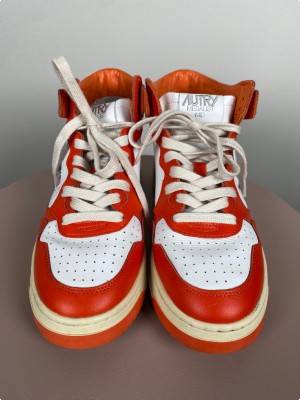 Autry str. 40 <br/> høje sneakers, orange og hvide