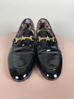 Tommy Hilfiger str. 40 <br/> sort sko med spændedetalje