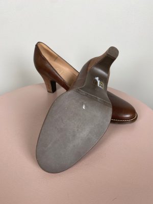 Billi Bi str. 37 <br/> brun pump med hæl