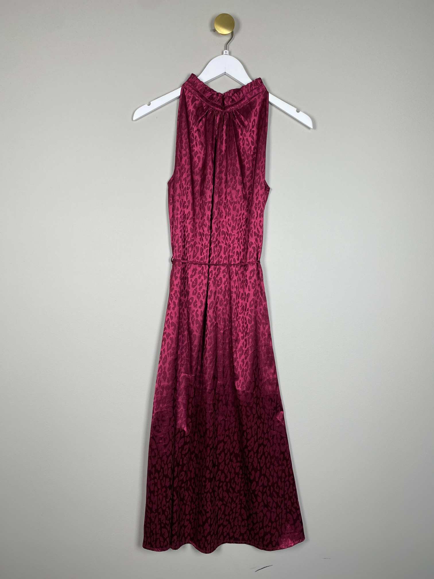 Sommerstedt str. S <br/> Kjole uden ærme med flæse i hals pink blomme