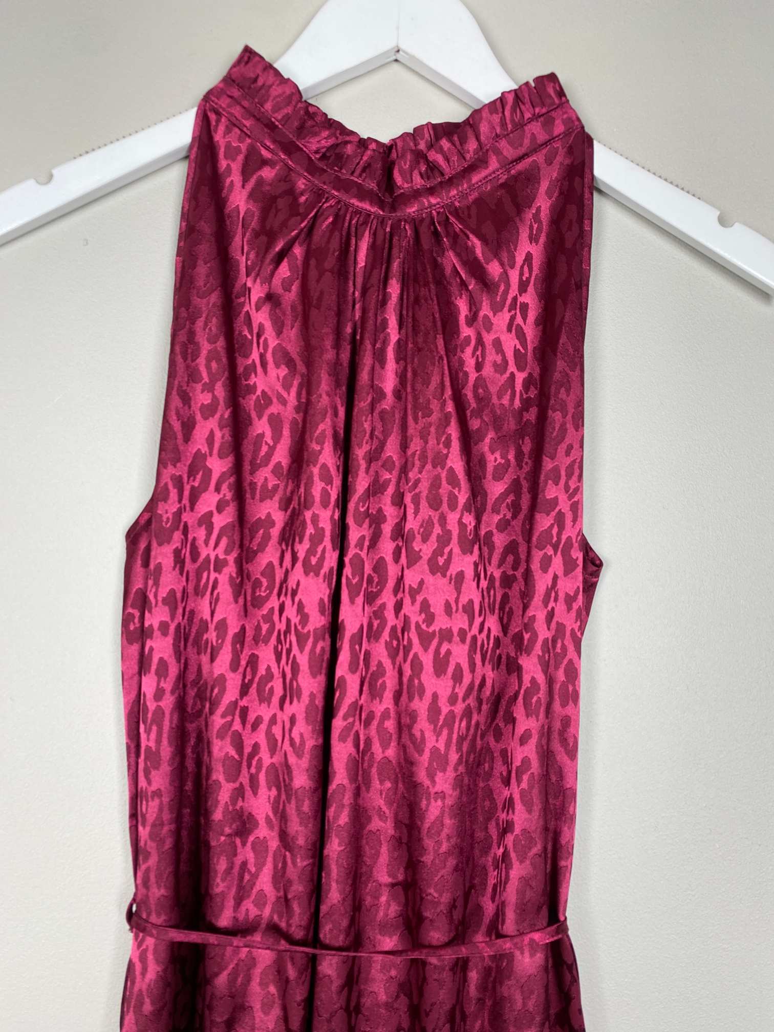 Sommerstedt str. S <br/> Kjole uden ærme med flæse i hals pink blomme - Billede 4