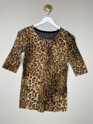 str. S <br/> Leopard bluse med guldkant ved hals