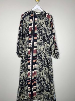 MW str. S/M <br/> lang kjole, mønstret