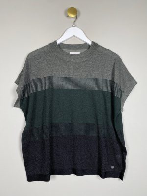 Nümph str. M <br/> Vest i grøn sort