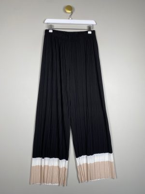 Isay str. L <br/> plisse buks slacs sort med beige offwhite ben