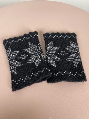 Håndledsvarmere, sort uld med perler
