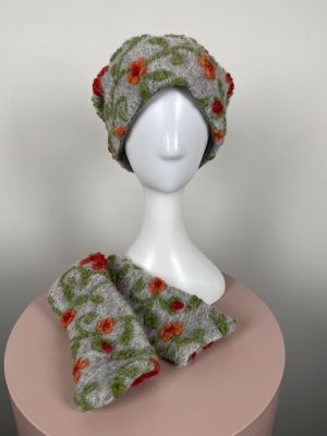 Gebeana hue og pulsvarmere, grå med blomster