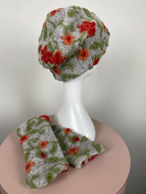 Gebeana hue og pulsvarmere, grå med blomster