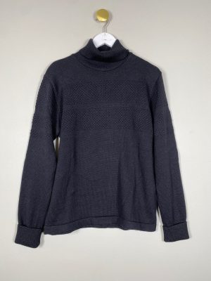 Mads Nørgaard str. M <br/>  sort sweater sømandsstrik med rullekrave