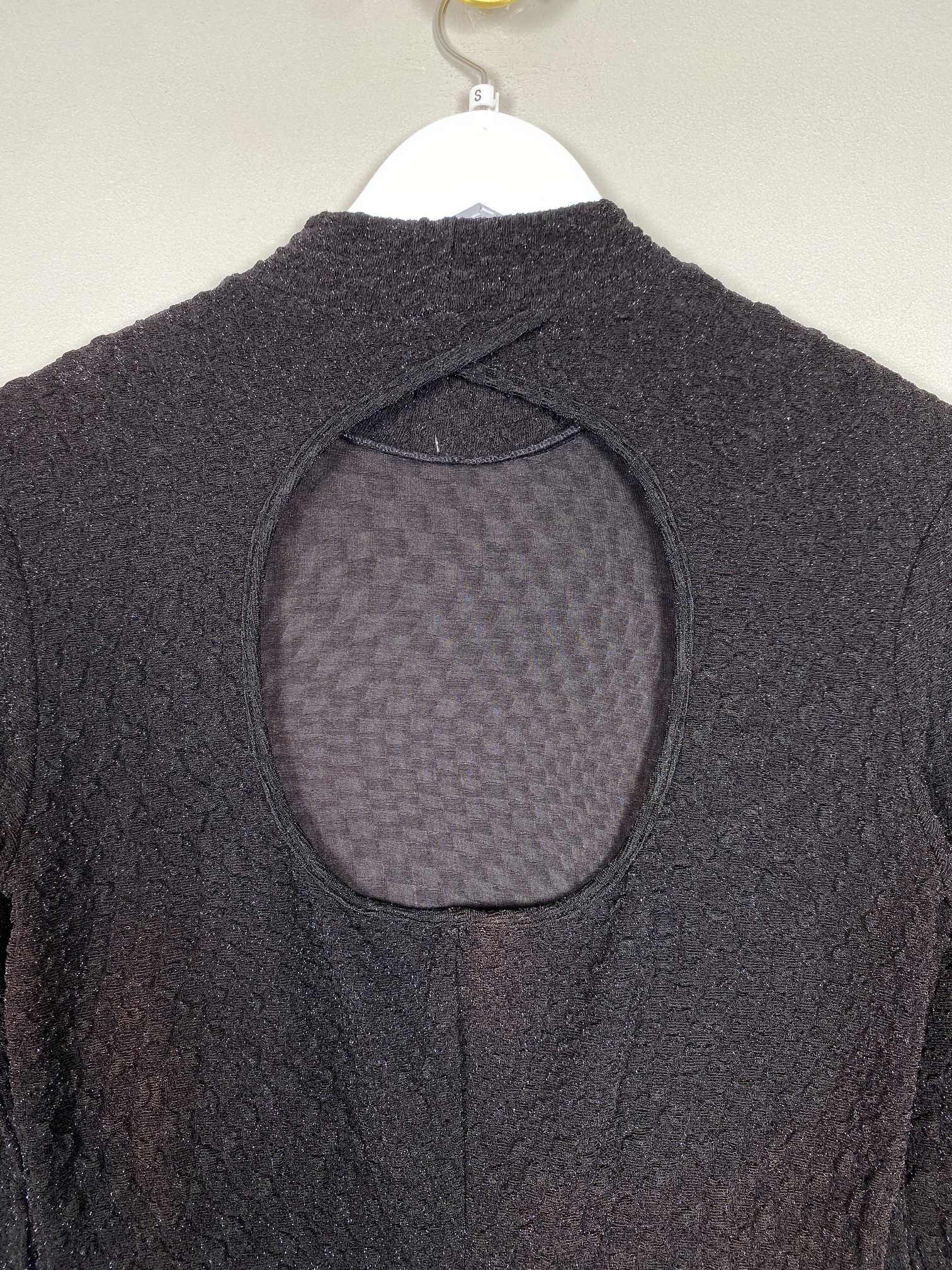 mbym str. S <br/> sort kjole med glimmer og åbning i ryg - Billede 4