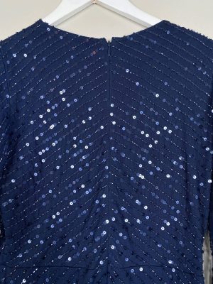 Angeleye str. S <br/> lang blå festkjole med pailletter og perler
