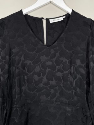 Karen by Simonsen str. 34 <br/> sort kjole